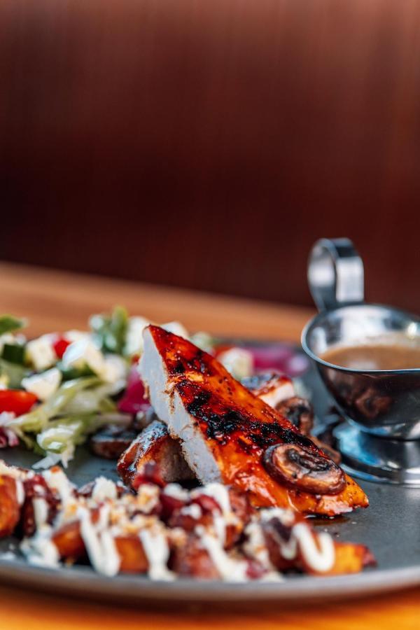 North West Restaurant & Guesthouse Vithigerthi 외부 사진