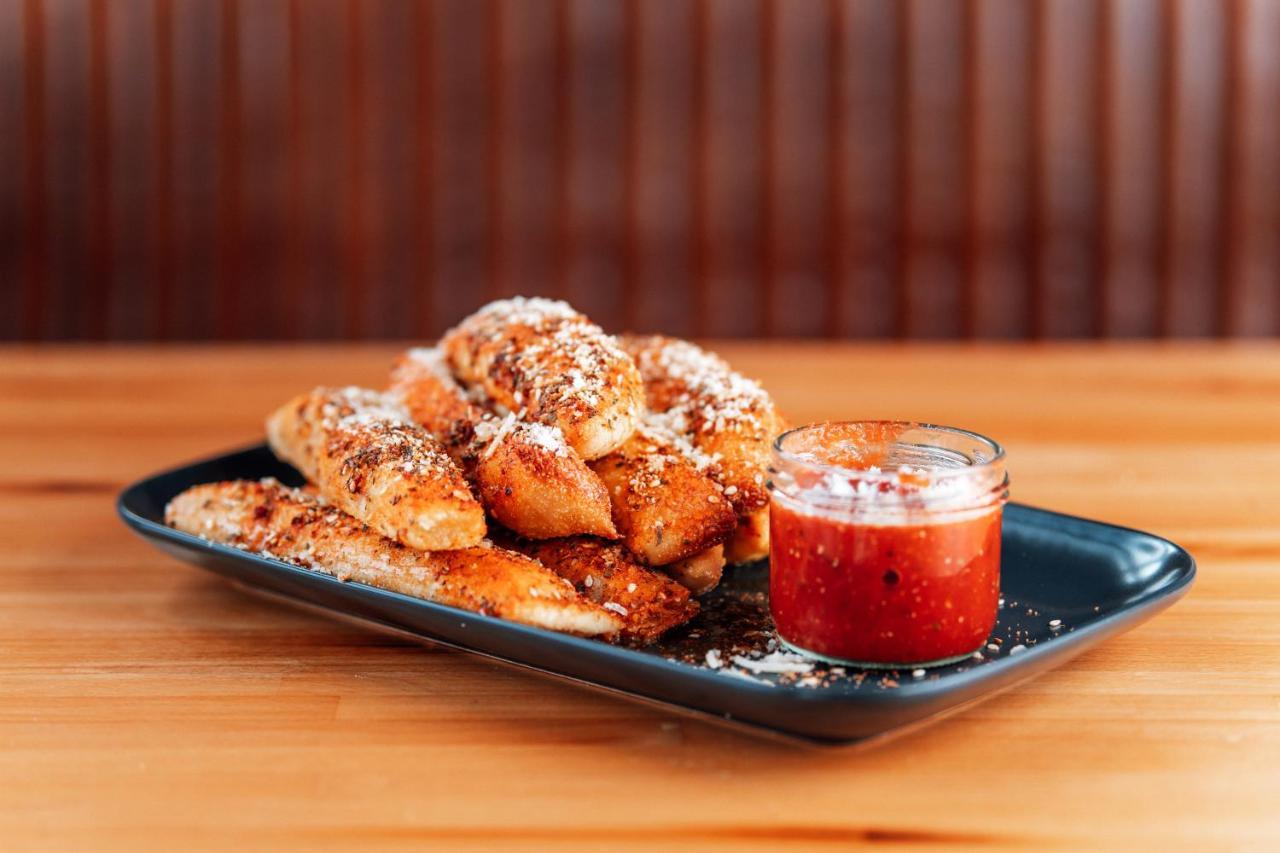 North West Restaurant & Guesthouse Vithigerthi 외부 사진